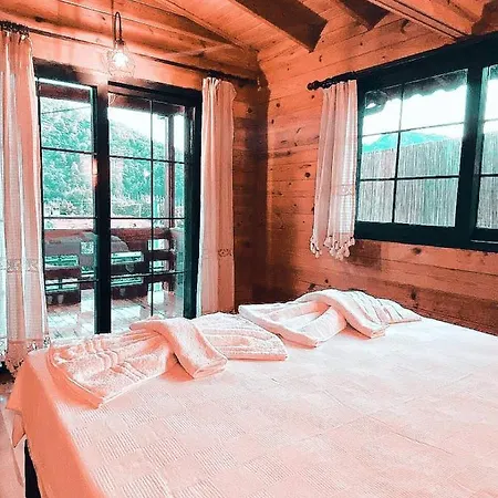 Kairos Pasa Bungalow تورغوت